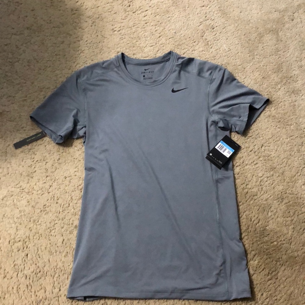Men's Nike tee shirt grey
